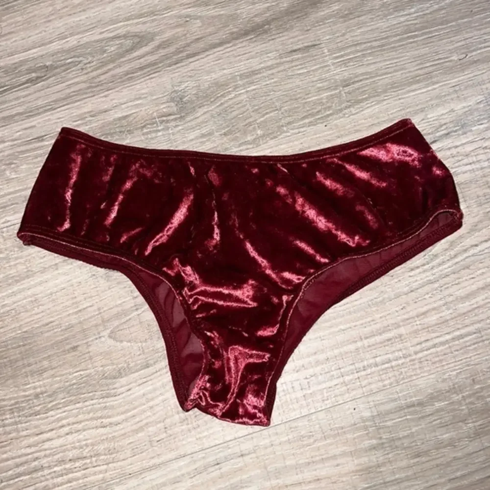 Victoria’s secret PINK‎ cheeky red panty